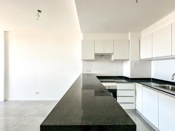 Departamento en Venta, con Cochera, en Torre Road Brickell - Tigre - GBA Norte