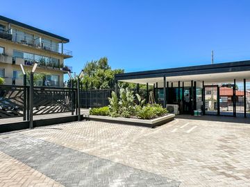 Departamento en Venta, con Cochera, en Torre Road Brickell - Tigre - GBA Norte
