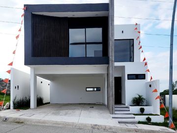 CASA EN VENTA en fracc LOMAS DEL DORADO, BOCA DEL RIO