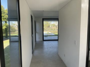 Casa en El Canton GOLF al agua