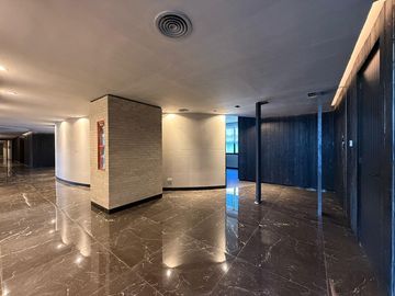 Departamento de dos ambientes en venta en Puerto Madero