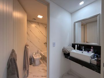 Departamento de dos ambientes en venta en Puerto Madero