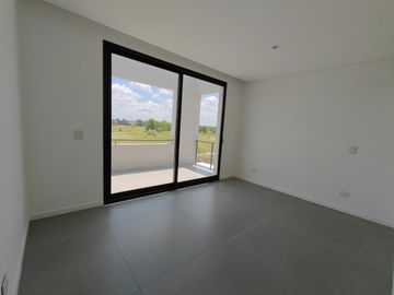 Casa con pileta en Pilara