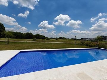 Casa con pileta en Pilara