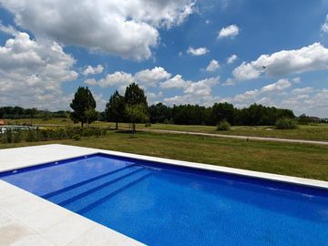 Casa con pileta en Pilara