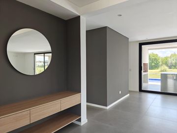 Casa con pileta en Pilara