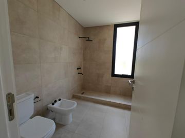 Casa con pileta en Pilara
