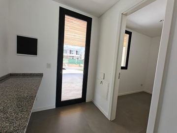 Casa con pileta en Pilara