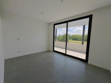Casa con pileta en Pilara