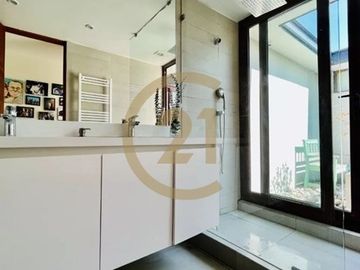 Preciosa casa en venta en Vitacura