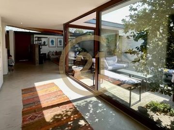 Preciosa casa en venta en Vitacura