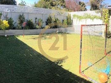 Preciosa casa en venta en Vitacura