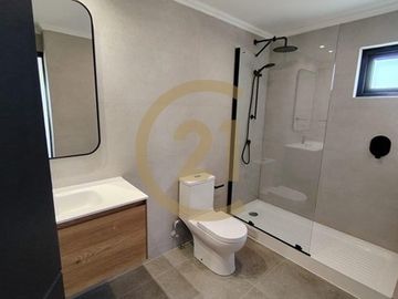 Preciosa casa nueva en La Serena Golf