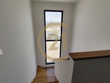 Preciosa casa nueva en La Serena Golf