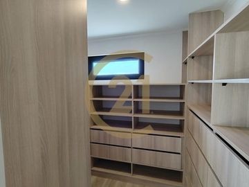 Preciosa casa nueva en La Serena Golf