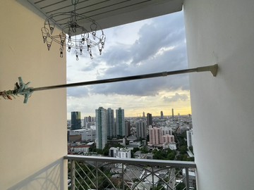 1 Bedroom condo for sell at The Complete Narathiwas
