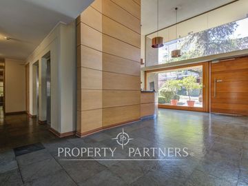 Departamento en venta a pasos de plaza Loreto Cousiño, Providencia