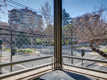 Departamento en venta a pasos de plaza Loreto Cousiño, Providencia