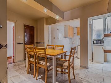 Venta Depto. 4 ambientes.  Recoleta. Refaccionado