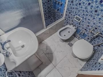 Venta Depto. 4 ambientes.  Recoleta. Refaccionado