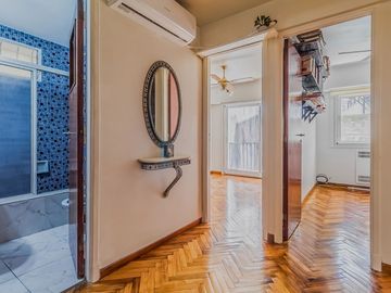 Venta Depto. 4 ambientes.  Recoleta. Refaccionado