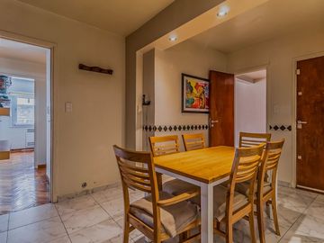 Venta Depto. 4 ambientes.  Recoleta. Refaccionado
