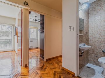 Venta Depto. 4 ambientes.  Recoleta. Refaccionado