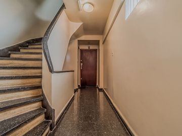 Venta Depto. 4 ambientes.  Recoleta. Refaccionado