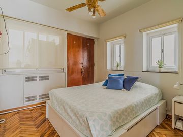 Venta Depto. 4 ambientes.  Recoleta. Refaccionado
