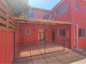 Se vende  casa remodelada y ampliada