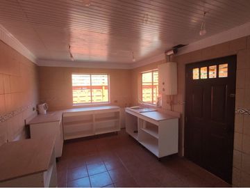 Se vende  casa remodelada y ampliada