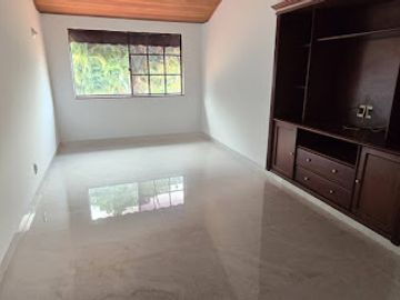 VENTA de CASA RESIDENCIAL en BUCARAMANGA