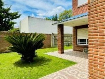 Casa en venta - 3 dormitorios 2 baños - 636Mts2 - General Belgrano