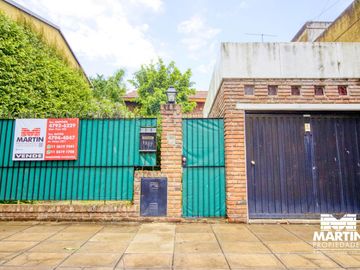 Casa en venta 4 amb con jardín en Mart.-Santa Fe/Fleming