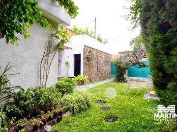 Casa en venta 4 amb con jardín en Mart.-Santa Fe/Fleming