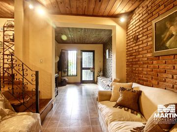 Casa en venta 4 amb con jardín en Mart.-Santa Fe/Fleming