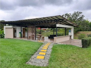 Se vende casa campestre en Montenegro, Quindío.