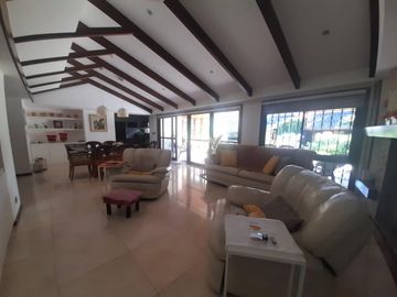 Casa en  venta en Castelar Norte