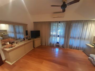 Casa en  venta en Castelar Norte