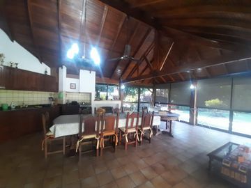 Casa en  venta en Castelar Norte