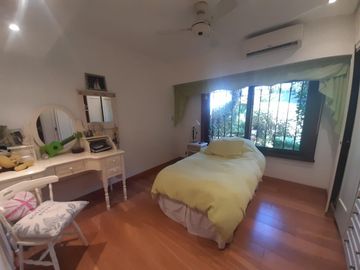 Casa en  venta en Castelar Norte