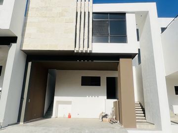 Venta de Casa en Álamo Sur!
