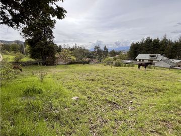 Venta de Terreno, Cuenca, Challuabamba, Apangoras 945m²