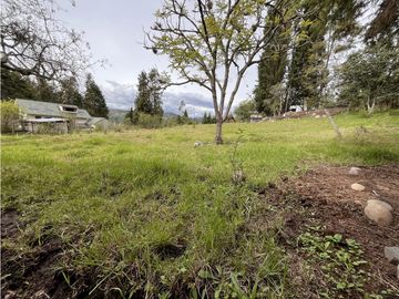Venta de Terreno, Cuenca, Challuabamba, Apangoras 945m²