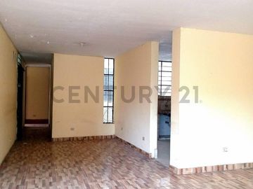 Oportunidad: Casa en Esquina Se Vende como Terreno
