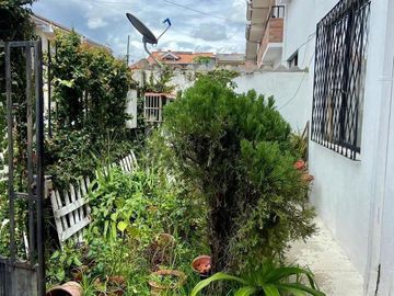 HERMOSA CASA EN VENTA, SECTOR PADRE JULIO MATOVELLE
