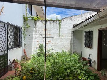 HERMOSA CASA EN VENTA, SECTOR PADRE JULIO MATOVELLE