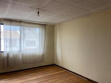 HERMOSA CASA EN VENTA, SECTOR PADRE JULIO MATOVELLE