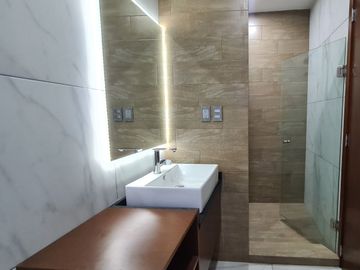 Casa en VENTA DISEÑO UNICO en PUNTA TIBURON