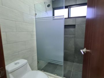 Casa en VENTA DISEÑO UNICO en PUNTA TIBURON